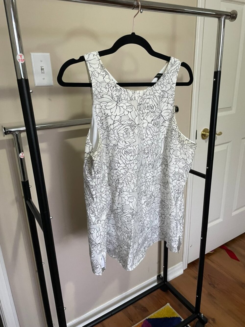 Tie neck tank, White patterned, L